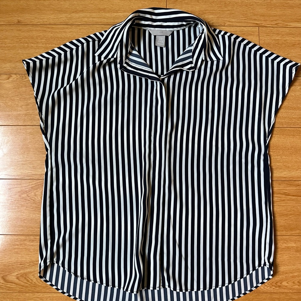 H&M Striped Blouse (Size: XS)
